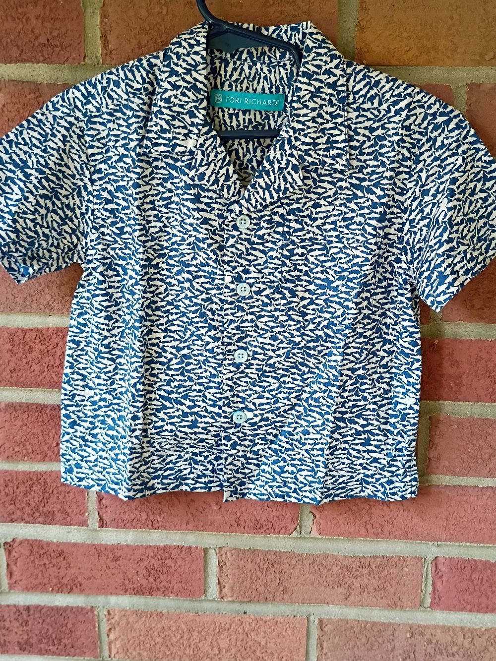 Tori Richard Blue and White Printed Short Sleeve Shirt